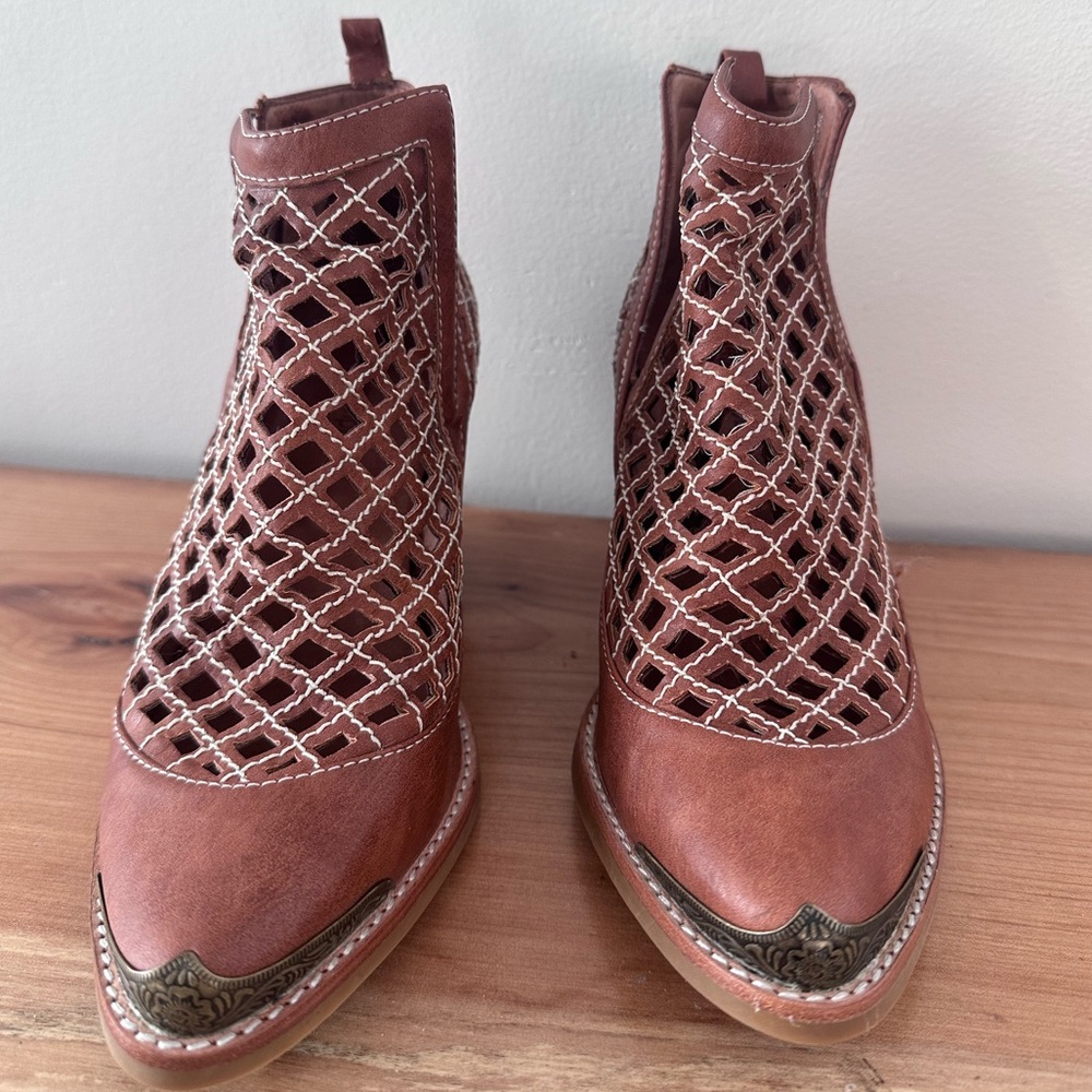 Jeffrey Campbell Women's Brown Woven Ankle Boots